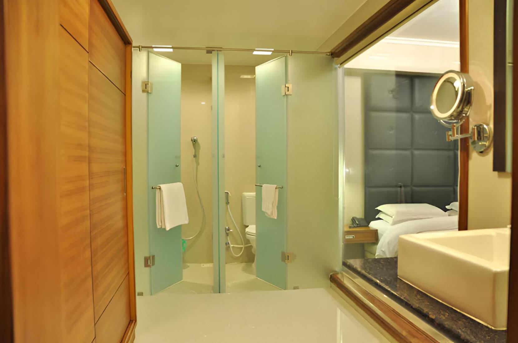 Hotel Aram Jamnagar Exterior photo