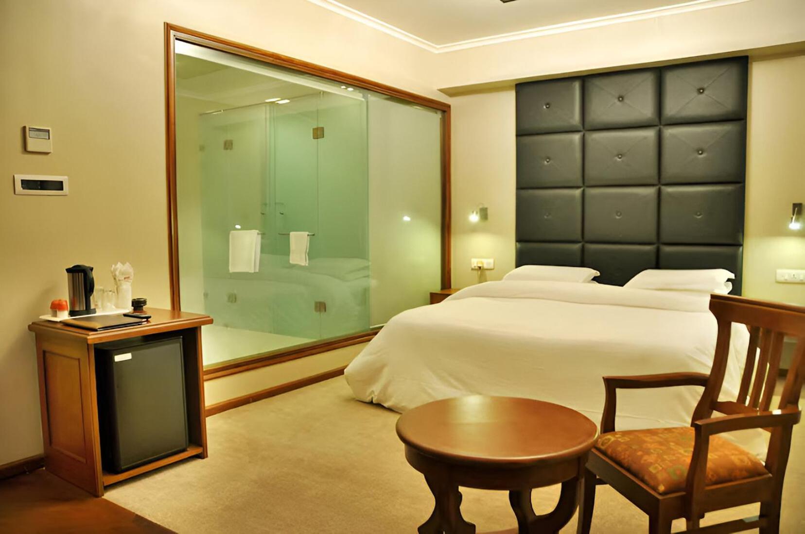 Hotel Aram Jamnagar Exterior photo